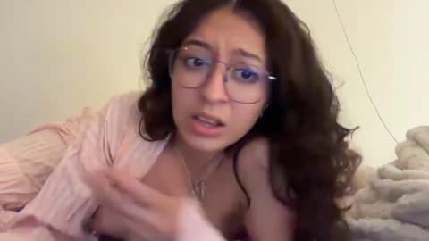Saved: Alicatcua_ Broadcast (June 3, 2026 05:50, 30min)