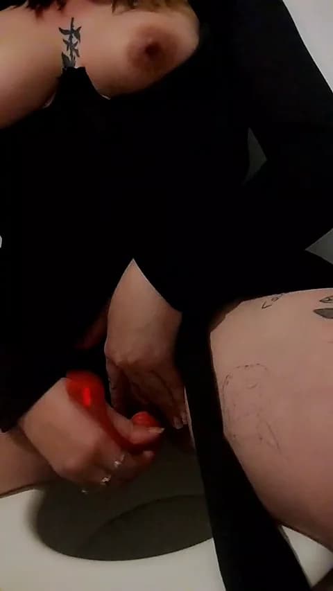 Saved: Amatrice_X Broadcast (April 12, 2026 01:53, 57min)