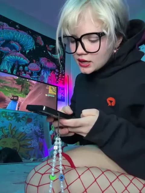 Saved: Cutiepiespanks Broadcast (April 10, 2026 06:19, 36min)