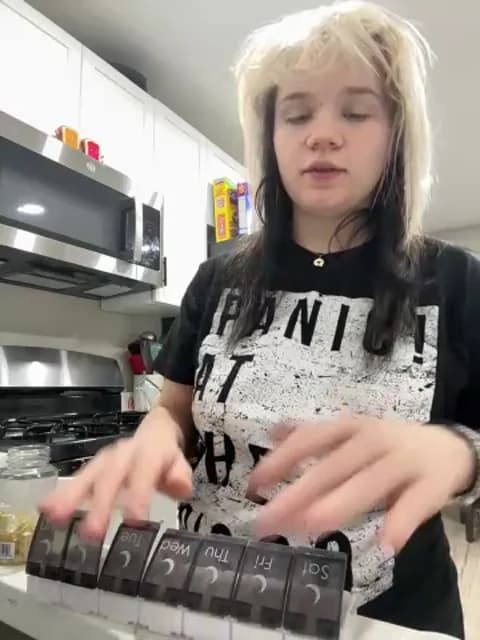 Saved: Cutiepiespanks Broadcast (April 23, 2026 03:44, 43min)