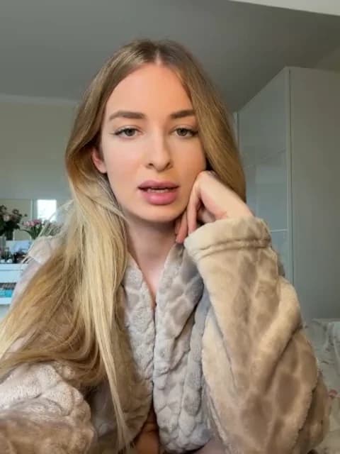 Saved: EvieEvans Broadcast (May 12, 2026 16:07, 34min)