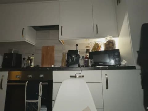 Saved: FrancescaXO Broadcast (April 17, 2026 05:33, 42min)