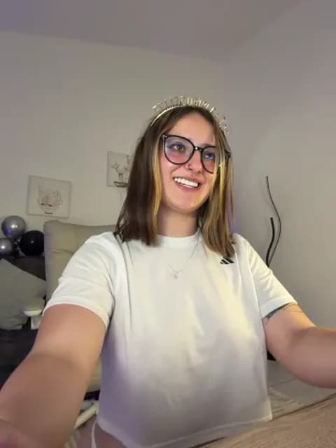 Saved: Megan_lu2 Broadcast (March 18, 2026 05:30, 32min)