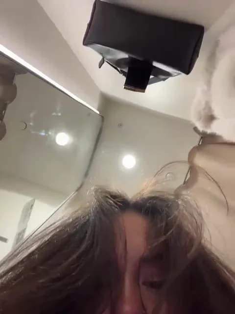 Saved: OlivkaVif Broadcast (January 15, 2026 15:23, 33min)