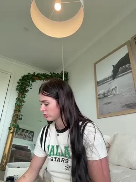 Saved: aus_queen Broadcast (March 25, 2026 04:48, 56min)