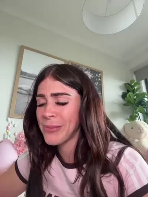 Saved: aus_queen Broadcast (April 3, 2026 04:41, 44min)