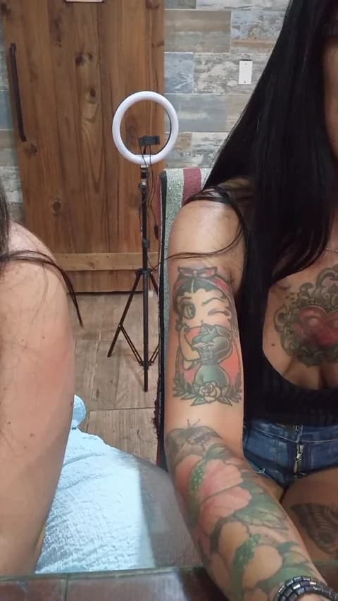 Saved: hotcurvi1 Broadcast (January 15, 2026 03:07, 89min)