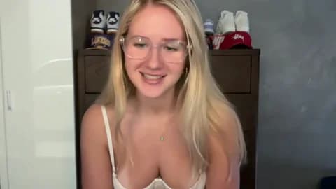 Saved: itssosierra Broadcast (April 23, 2026 06:20, 30min)