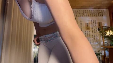 Saved: meowLili Broadcast (May 13, 2026 09:05, 31min)