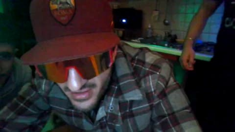 Saved: molenoxx Broadcast (May 6, 2026 23:37, 41min)