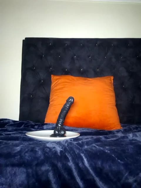 Saved: sexy_boobs97 Broadcast (April 5, 2026 02:27, 35min)